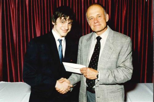 Tsimerman receiving a prize at the June Seminar banquet in 2004 